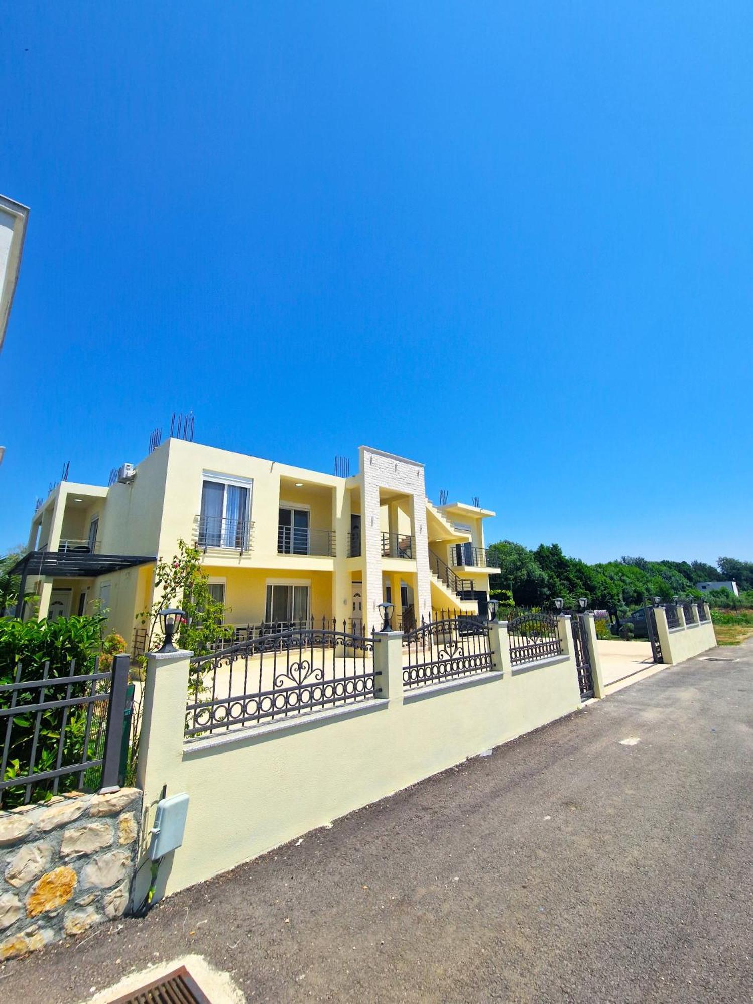 Ivana Apartments Улцинь Экстерьер фото