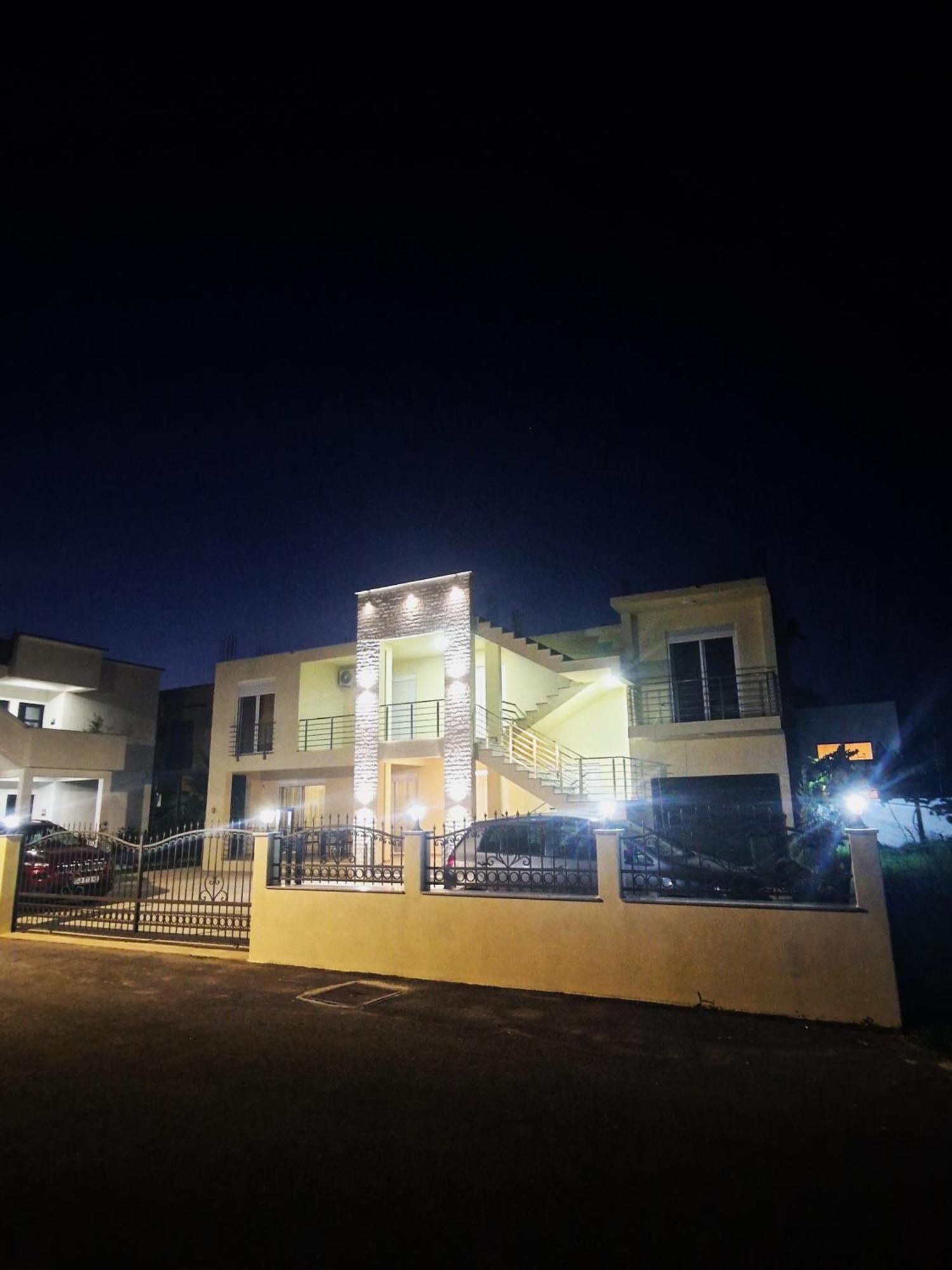 Ivana Apartments Улцинь Экстерьер фото